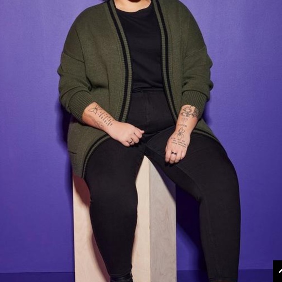 Torrid Lovesick Open Front Relaxed Fit Sweater Cardigan with Graphics on Back. - Picture 5 of 7